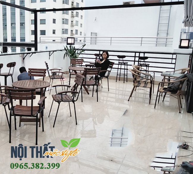 Hệ thống quầy bar mini cực sáng tạo và đôc đáo chạy dọc theo tường quán cafe đẹp Hệ thống quầy bar mini cực sáng tạo và đôc đáo chạy dọc theo tường quán cafe đẹp