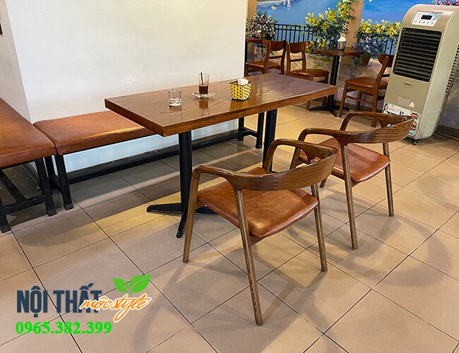 Bộ bàn ghế cafe đẹp từ ghế neva cùng ghế băng sát tường