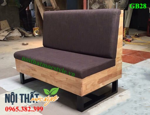 Ghế băng dài GB28 với sự kết hợp hài hoà giữa 3 chất liệu: sắt, gỗ và mặt nệm