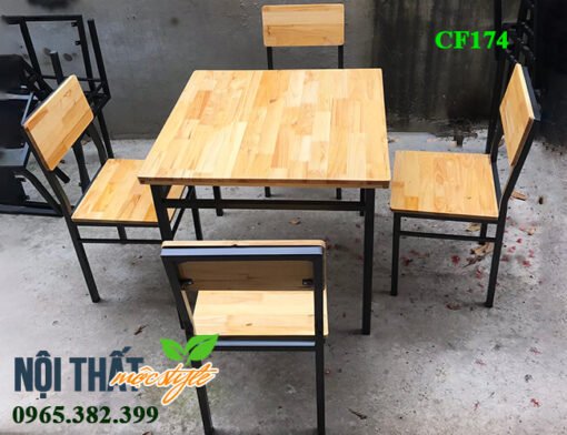 Bàn ghế cafe CF174 với chất liệu khung sắt sơn tĩnh điện, mặt gỗ thông gia tăng tuổi thọ của sản phẩm
